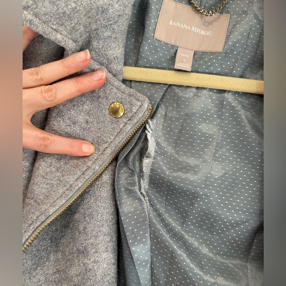 Grey Wool Banana Republic Coat (S) Petite size - Picture 4 of 12